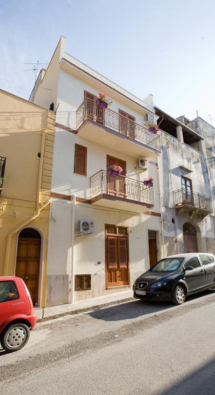Casa Libertà Castellammare del Golfo Exterior foto